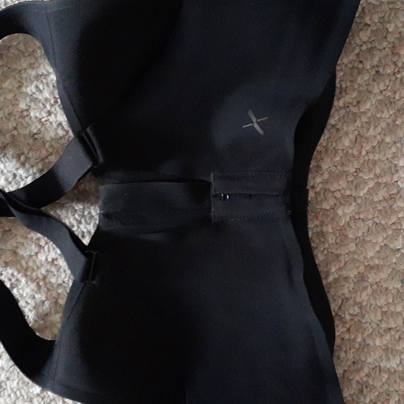 Knix Catalyst Front Zip size 7 - Picture 2 of 4